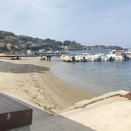 Maison De Pecheur A Giens Les Pieds Dans L'eau ! Hyeres